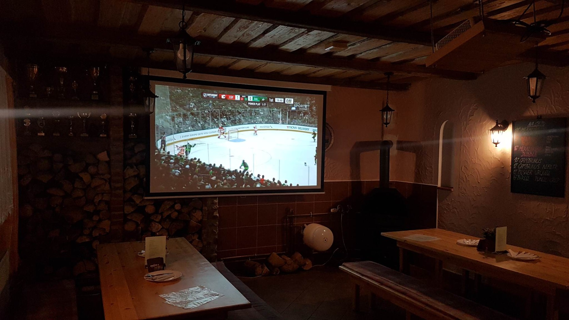 projekce v salonku v zimním období